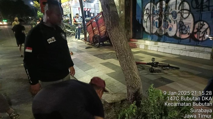 Fasum dan Taman Rusak, Wali Kota Surabaya Geram, Lapor Polisi dan Minta Komdigi Blokir Apk Jagat Fasum dan Taman Rusak, Wali Kota Surabaya Geram, Lapor Polisi dan Minta Komdigi Blokir Apk Jagat