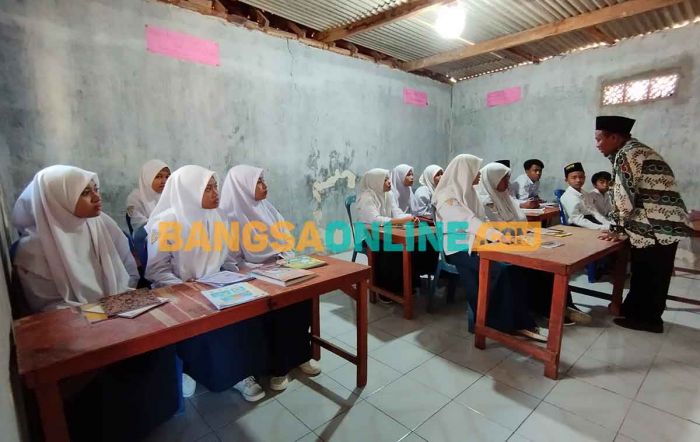 Ada Sekolah Tak Layak di Sampang, Dewan Pendidikan dan Dewan Minta Disdik Segera Bertindak Ada Sekolah Tak Layak di Sampang, Dewan Pendidikan dan Dewan Minta Disdik Segera Bertindak