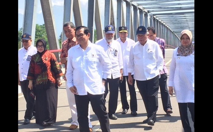 Tiga Menteri Resmikan Jembatan Wijaya Kusuma Kediri