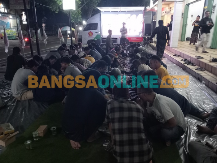 DPC Gerindra Pasuruan Gelar Nobar Debat Capres 2024 dengan Cara Berbeda DPC Gerindra Pasuruan Gelar Nobar Debat Capres 2024 dengan Cara Berbeda
