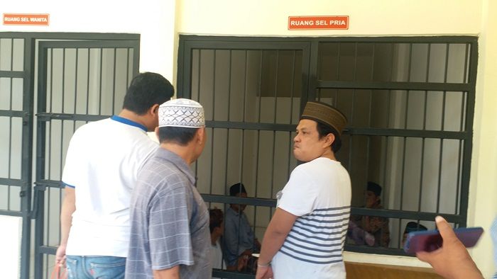 Kejari Bangkalan Terima Penyerahan Tersangka Kasus Pencurian dari Polres Kejari Bangkalan Terima Penyerahan Tersangka Kasus Pencurian dari Polres