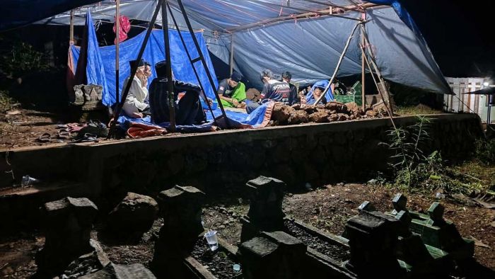 Tradisi Melekan di Situbondo, Warga Jaga Makam Hindari Ancaman 