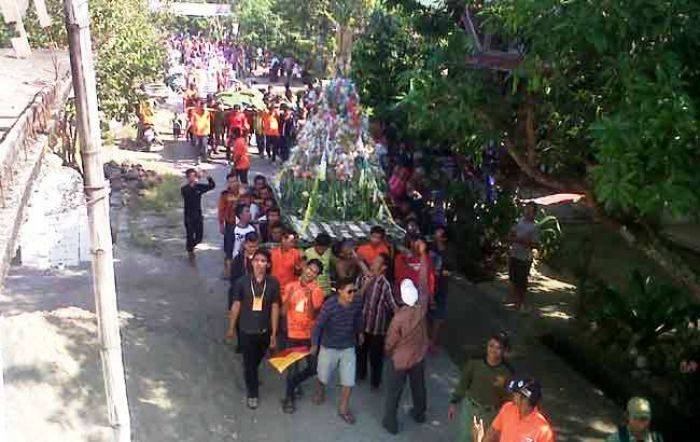 Sambut Ramadan, Warga di Bojonegoro Kirab Tumpeng dan Bedah Makam Misterius Sambut Ramadan, Warga di Bojonegoro Kirab Tumpeng dan Bedah Makam Misterius