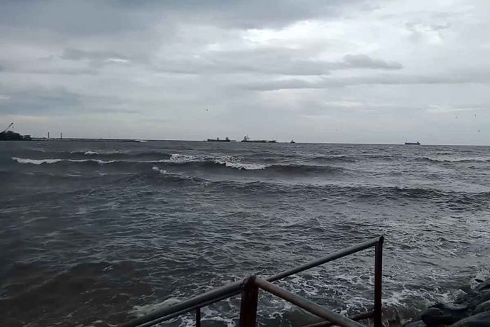 Gelombang Tinggi di Perairan Jawa Timur Capai 2,5 Meter pada 30 April hingga 3 Mei 2025