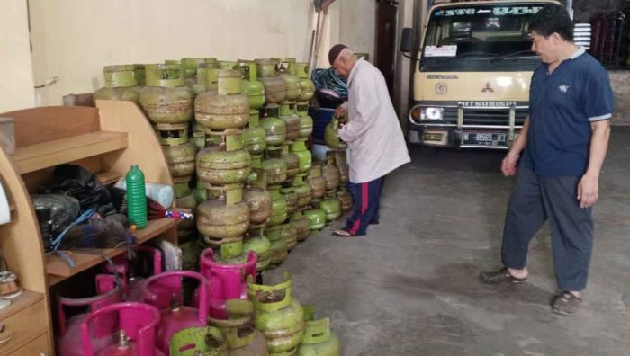 Viral! Pangkalan LPG di Ciledug Tolak Jual Gas Melon ke Warga Viral! Pangkalan LPG di Ciledug Tolak Jual Gas Melon ke Warga