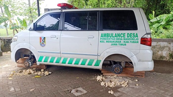 Resahkan Masyarakat, Maling Onderdil Mobil di Tuban Gasak 4 Velg dan Ban Ambulans Desa