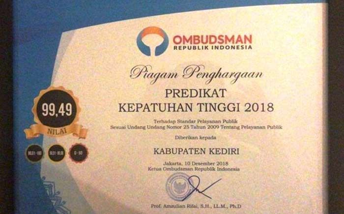 Pemkab Kediri Raih Penghargaan Penghargaan Predikat Kepatuhan Tinggi dari Ombudsman