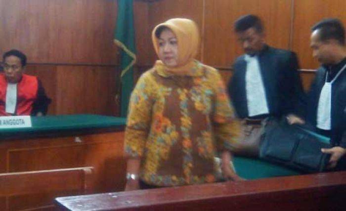 Bu Lurah Rungkut Kidul Terancam Setahun Penjara Bu Lurah Rungkut Kidul Terancam Setahun Penjara