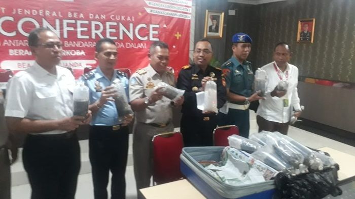 Petugas Gabungan Juanda Gagalkan Penyelundupan Baby Lobster Petugas Gabungan Juanda Gagalkan Penyelundupan Baby Lobster