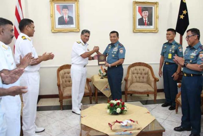 Pangarmatim Sambut Kedatangan Flag Officer Commanding Eastern Fleet Pangarmatim Sambut Kedatangan Flag Officer Commanding Eastern Fleet