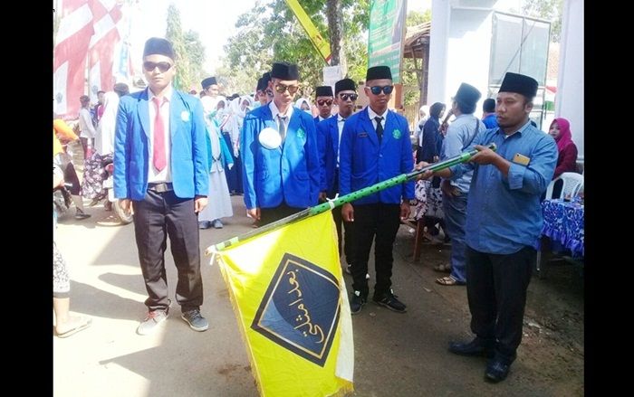 Tanamkan Nasionalisme kepada Santri dan Siswa, Ansor Konang Bangkalan Gelar Gerak Jalan