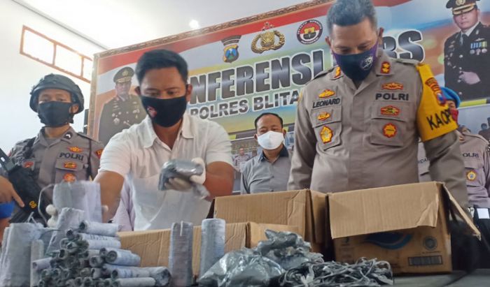 Polisi di Blitar Sita Bahan Pembuat Petasan, Rencananya akan Diledakkan Saat Hari Raya