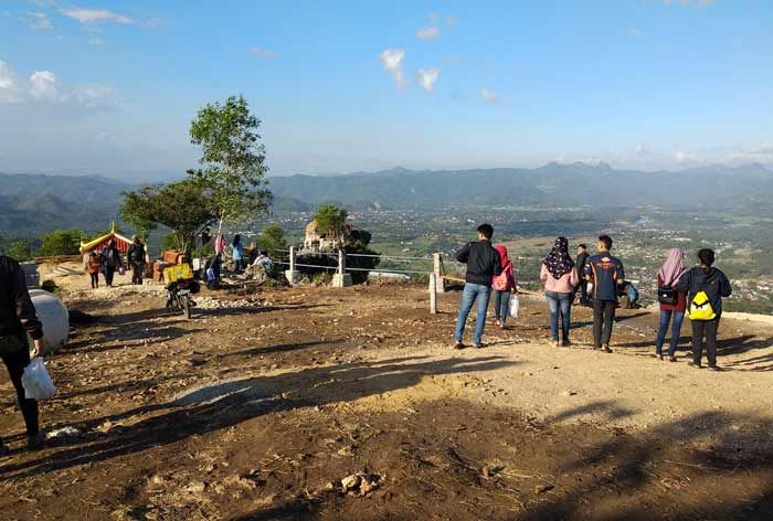 Pengunjung Berharap Wisata Sentono Gentong segera Dipasang Pagar Pengaman Pengunjung Berharap Wisata Sentono Gentong segera Dipasang Pagar Pengaman