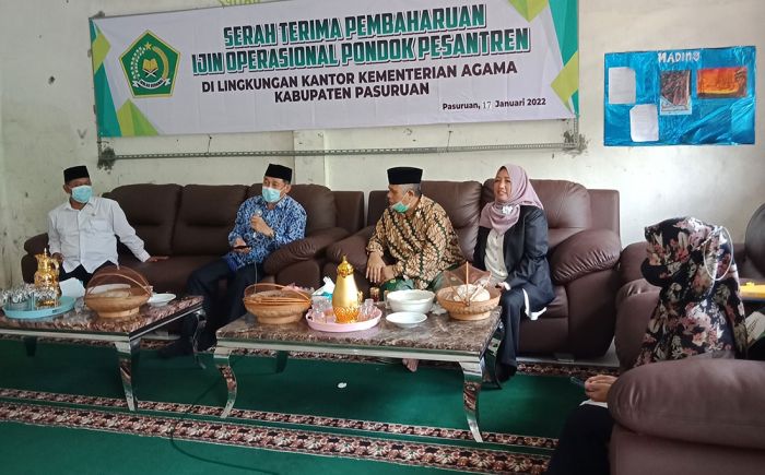 Kemenag Pasuruan Serahkan 80 Ijop Kemenag Pasuruan Serahkan 80 Ijop