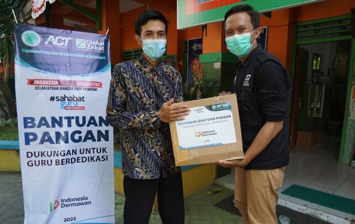 Apresiasi Tenaga Pendidik, ACT Salurkan Bantuan Pangan