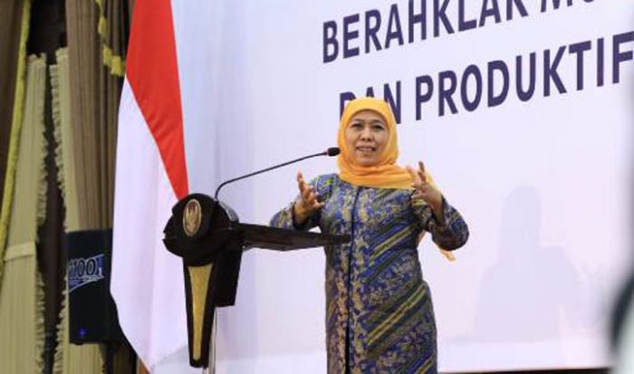 Banyak Penipuan Berbalut Digitalisasi Ekonomi, Khofifah Ajak APTISI Perkuat Karakter Generasi Muda Banyak Penipuan Berbalut Digitalisasi Ekonomi, Khofifah Ajak APTISI Perkuat Karakter Generasi Muda