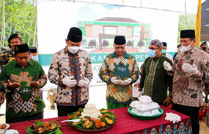 Bupati Lamongan Hadiri Peletakan Batu Pertama Klinik Kesehatan NU