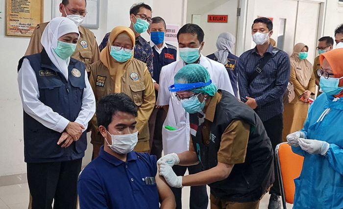 Tinjau Vaksinasi Covid-19, Khofifah Lakukan Kunjungan ke RSUD Syarifah Ambami Rato Ebu Bangkalan Tinjau Vaksinasi Covid-19, Khofifah Lakukan Kunjungan ke RSUD Syarifah Ambami Rato Ebu Bangkalan