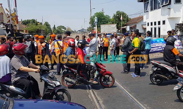 Perkuat Komitmen Zero Accident, KAI Kampanyekan Keselamatan ke Masyarakat Perkuat Komitmen Zero Accident, KAI Kampanyekan Keselamatan ke Masyarakat