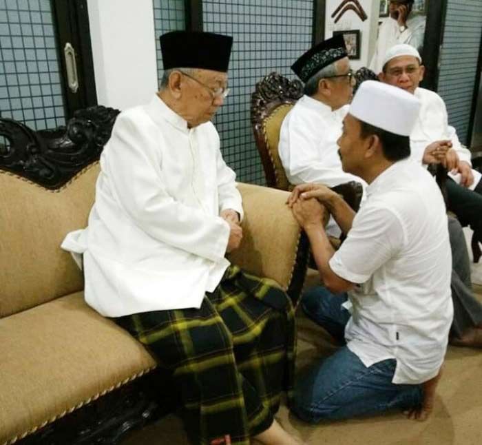 Gus Sholah: Kakek dan Ayah saya Nangis, Jika Saya Main Uang di Muktamar NU Gus Sholah: Kakek dan Ayah saya Nangis, Jika Saya Main Uang di Muktamar NU