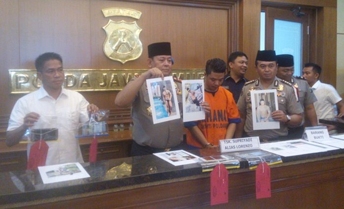 Peras Korban Hingga Ratusan Juta, Polisi Bekuk Seorang PSK Pria Asal Tuban Peras Korban Hingga Ratusan Juta, Polisi Bekuk Seorang PSK Pria Asal Tuban