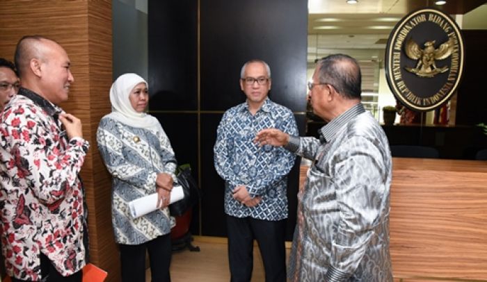 Gubernur Khofifah Usul para Bupati se-Madura Masuk Kepengurusan BPWS Gubernur Khofifah Usul para Bupati se-Madura Masuk Kepengurusan BPWS