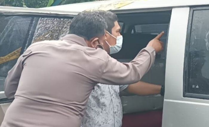 Polsek Gading Probolinggo Amankan Mobil yang Diduga Mengangkut Hewan Curian Polsek Gading Probolinggo Amankan Mobil yang Diduga Mengangkut Hewan Curian