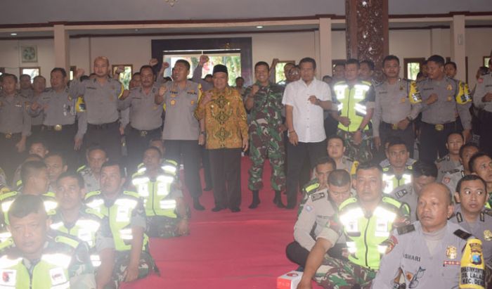 TNI-Polri Rapatkan Barisan Jelang Pilkades Serentak TNI-Polri Rapatkan Barisan Jelang Pilkades Serentak