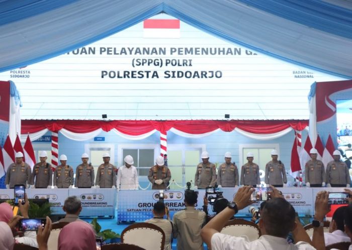 Kapolri Groundbreaking 13 SPPG di Jatim dan Resmikan SPPG Polresta Sidoarjo