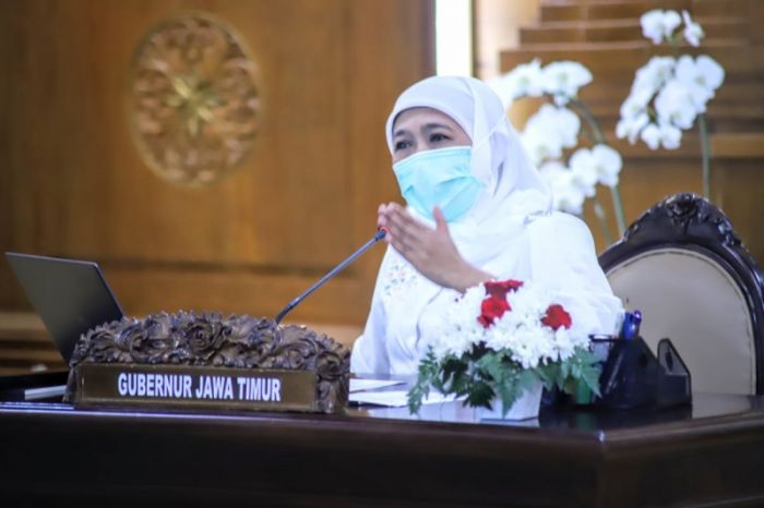 Percepat Vaksinasi Lansia dan Guru, Gubernur Khofifah Minta Jemput Bola