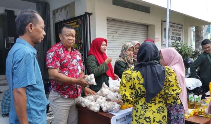 Stabilkan Harga Kebutuhan Pokok, Disdag Surabaya Gelar Operasi Pasar, Catat Jadwalnya! Stabilkan Harga Kebutuhan Pokok, Disdag Surabaya Gelar Operasi Pasar, Catat Jadwalnya!