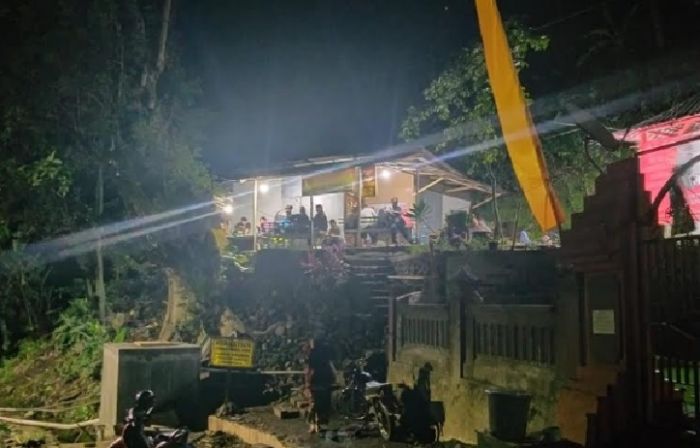 Dilarang Mandi dan Ritual di Candi Belahan Gempol, FPK Protes Dilarang Mandi dan Ritual di Candi Belahan Gempol, FPK Protes