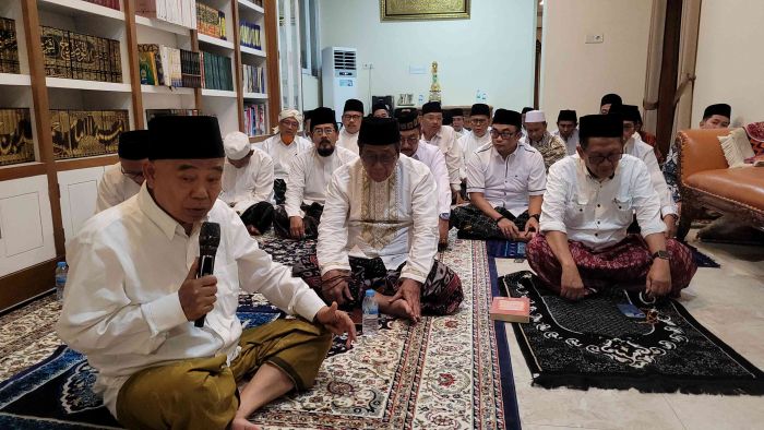 Para Kiai Doakan Iran-Palestina Menang dan Kiai Yusuf Hasyim-Kiai Abbas Jadi Pahlawan Nasional Para Kiai Doakan Iran-Palestina Menang dan Kiai Yusuf Hasyim-Kiai Abbas Jadi Pahlawan Nasional