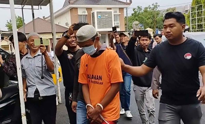 Polisi Tangkap Pengedar Narkoba Antarpulau dari Lumajang di Pamekasan Polisi Tangkap Pengedar Narkoba Antarpulau dari Lumajang di Pamekasan