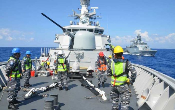 Angkatan Laut Jerman Latihan Pembekalan di Laut dengan KRI Bung Tomo-357 Angkatan Laut Jerman Latihan Pembekalan di Laut dengan KRI Bung Tomo-357