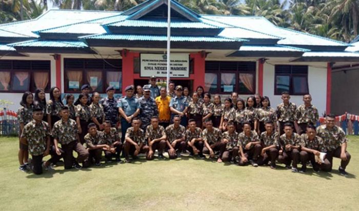 Didukung Tim Psikologi TNI AL, Lanal Tahuna Gelar Flying Psychologist di SMAN Marore Didukung Tim Psikologi TNI AL, Lanal Tahuna Gelar Flying Psychologist di SMAN Marore