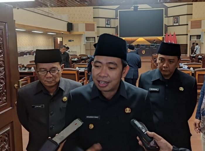 Bupati Jember Siap Sambangi Kementerian di Jakarta, Perjuangkan Nasib Honorer dan Tambahan Kuota ASN Bupati Jember Siap Sambangi Kementerian di Jakarta, Perjuangkan Nasib Honorer dan Tambahan Kuota ASN