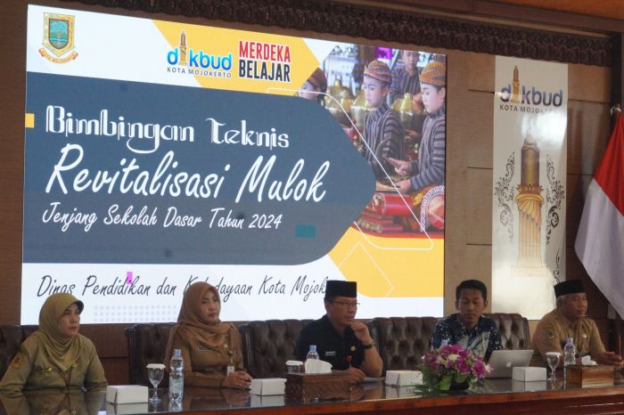 Lestarikan Kearifan Daerah, Dikbud Kota Mojokerto Gelar Bimtek Mulok Bagi Guru SD Lestarikan Kearifan Daerah, Dikbud Kota Mojokerto Gelar Bimtek Mulok Bagi Guru SD