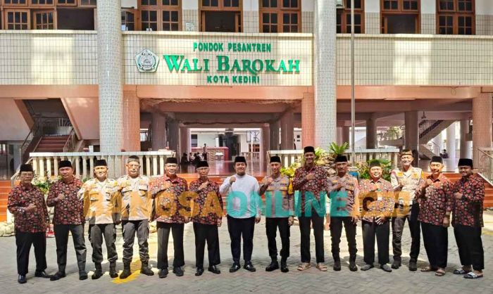 Pererat Tali Silahturahmi, Kapolres Kediri Kota Sowan ke Ponpes Wali Barokah Pererat Tali Silahturahmi, Kapolres Kediri Kota Sowan ke Ponpes Wali Barokah