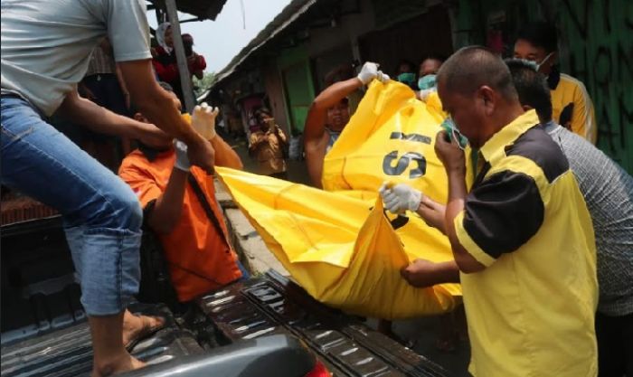 ​Mayat Pengamen Gegerkan Warga Jombang