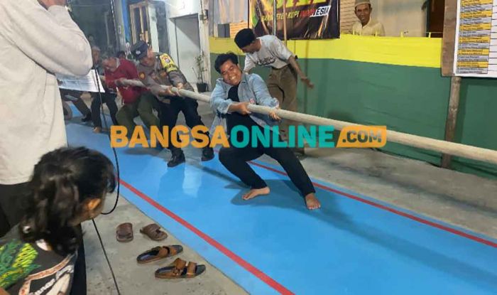 Sambut HUT ke-78 RI, Karang Taruna Desa Betoyoguci Gresik Gelar Lomba Tarik Tambang Sambut HUT ke-78 RI, Karang Taruna Desa Betoyoguci Gresik Gelar Lomba Tarik Tambang