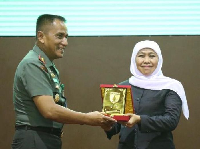 Gubernur Khofifah Ingatkan Pentingnya Sinergitas Forkopimda, Tokoh Agama, dan Tokoh Masyarakat Gubernur Khofifah Ingatkan Pentingnya Sinergitas Forkopimda, Tokoh Agama, dan Tokoh Masyarakat