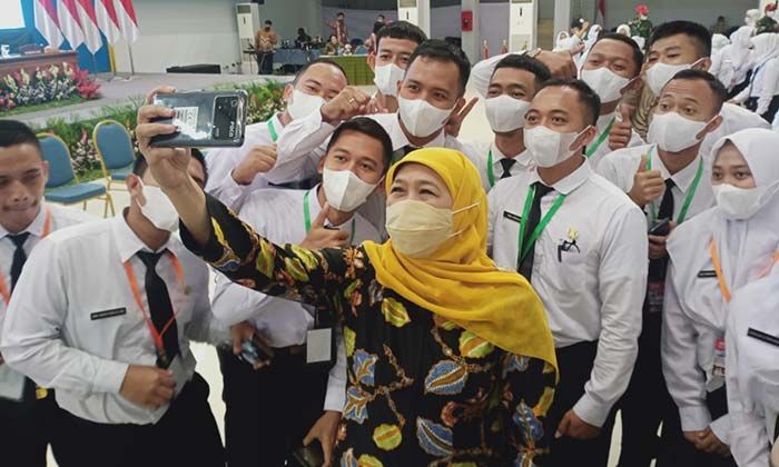 Hadapi Ancaman Krisis Dunia, Gubernur Khofifah Minta Peserta Latsar CPNS Lakukan Hal ini Hadapi Ancaman Krisis Dunia, Gubernur Khofifah Minta Peserta Latsar CPNS Lakukan Hal ini