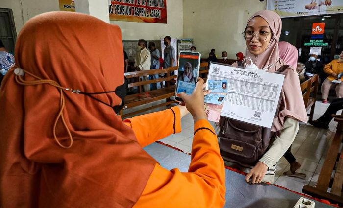 Mulai Hari ini, Pemerintah Salurkan Bansos BPNT dan PKH Susulan Melalui PT Pos Indonesia Mulai Hari ini, Pemerintah Salurkan Bansos BPNT dan PKH Susulan Melalui PT Pos Indonesia
