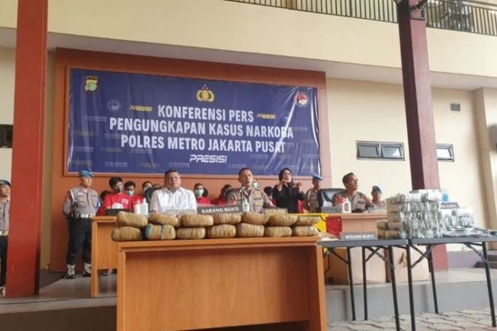 Modus Baru dalam Transaksi Narkoba, Polres Jakpus Gagalkan Peredaran Susu Ganja