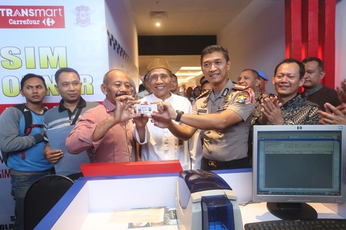 Polresta Sidoarjo Resmikan SIM Corner di Transmart Lantai Dasar