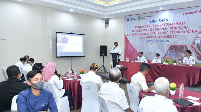 Kurangi Pengangguran, Pemkab Sumenep Minta Pelaku Usaha Utamakan Tenaga Kerja Lokal Kurangi Pengangguran, Pemkab Sumenep Minta Pelaku Usaha Utamakan Tenaga Kerja Lokal