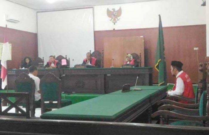 Kasus Narkoba, Kasun Wonoayu Dituntut 9 Tahun Penjara Kasus Narkoba, Kasun Wonoayu Dituntut 9 Tahun Penjara