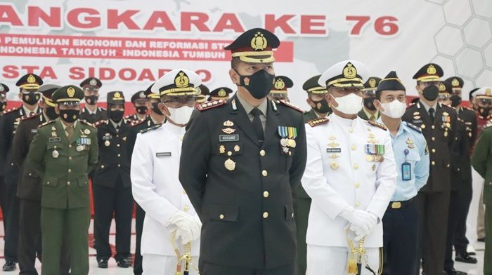 Polresta Sidoarjo dan Forkopimda Ikuti Upacara Virtual Hari Bhayangkara ke-76 Dipimpin Presiden Joko Polresta Sidoarjo dan Forkopimda Ikuti Upacara Virtual Hari Bhayangkara ke-76 Dipimpin Presiden Joko