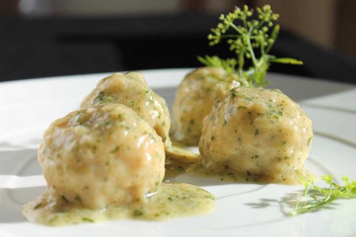 Resep Simpel Bakso Ayam untuk Camilan Bayi Usia 9 Bulan Resep Simpel Bakso Ayam untuk Camilan Bayi Usia 9 Bulan